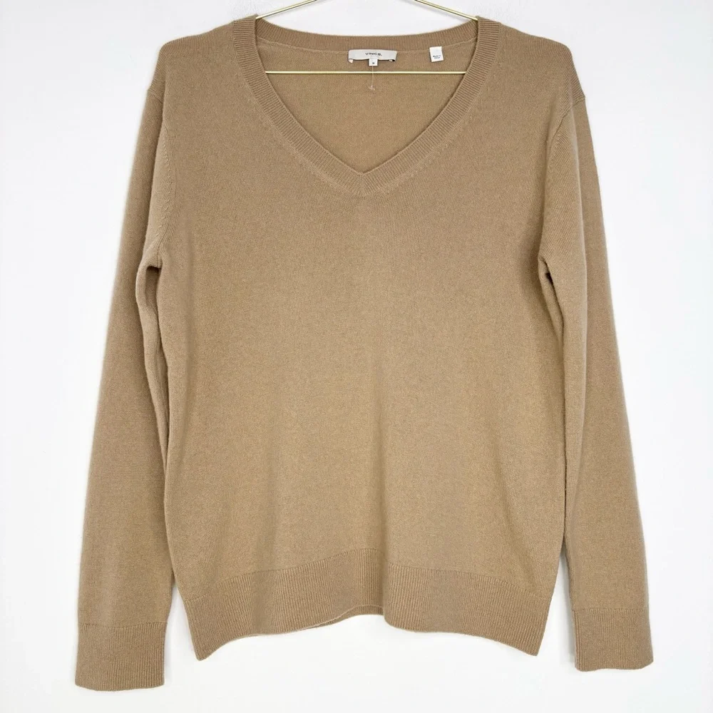 Vince Weekend V-Neck Cashmere Pullover Camel Size Medium 100% Cashmere